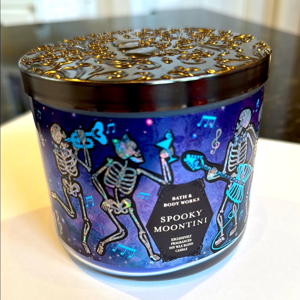 🔥BLOWOUT DEAL🔥BBW Spooky Moontini Candle 3-WICK CANDLE NWT COLLECTIBLE CANDLE